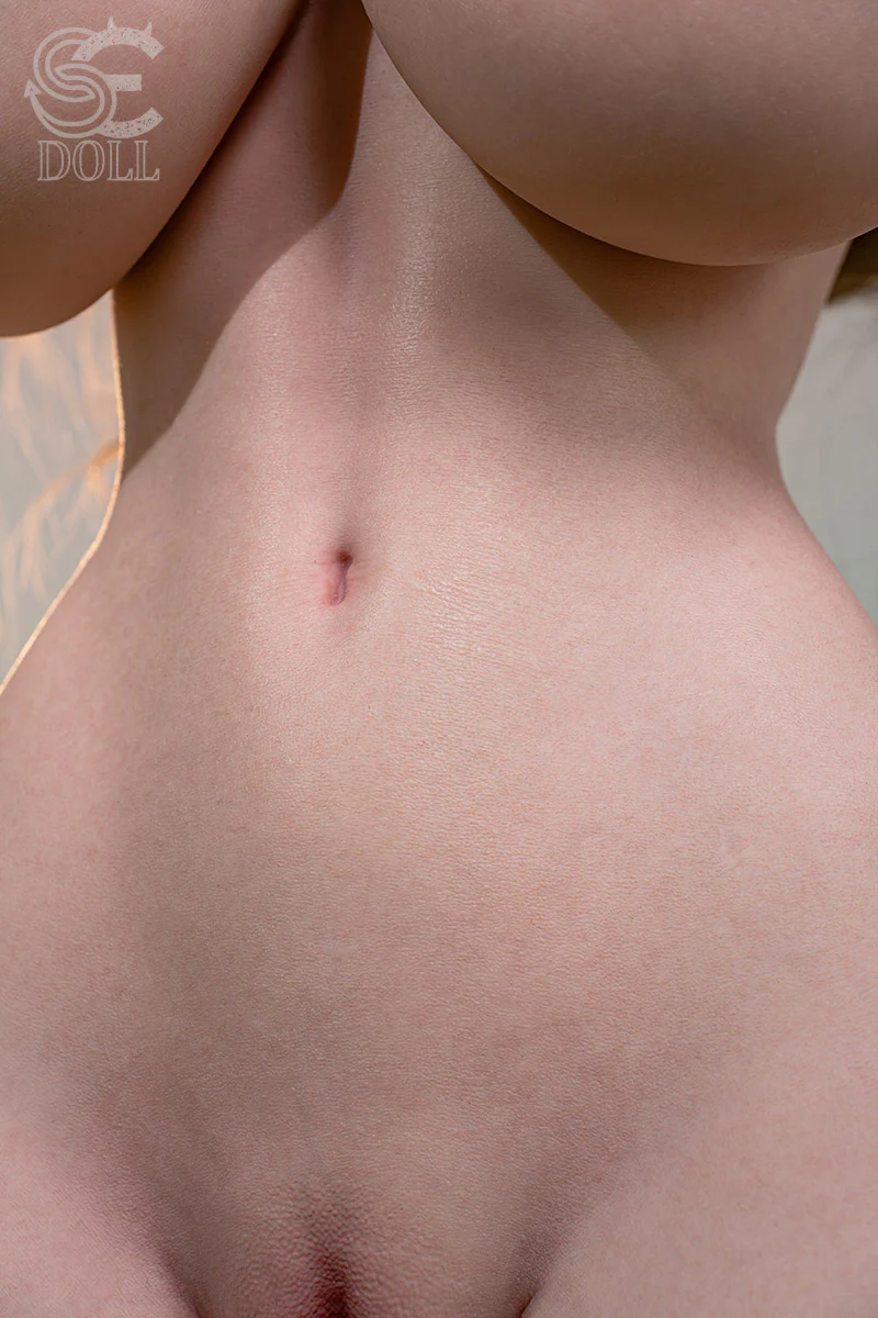 Nadia Voss.A Silicone Torso with Movable Jaw - SEDOLL® - Image 13